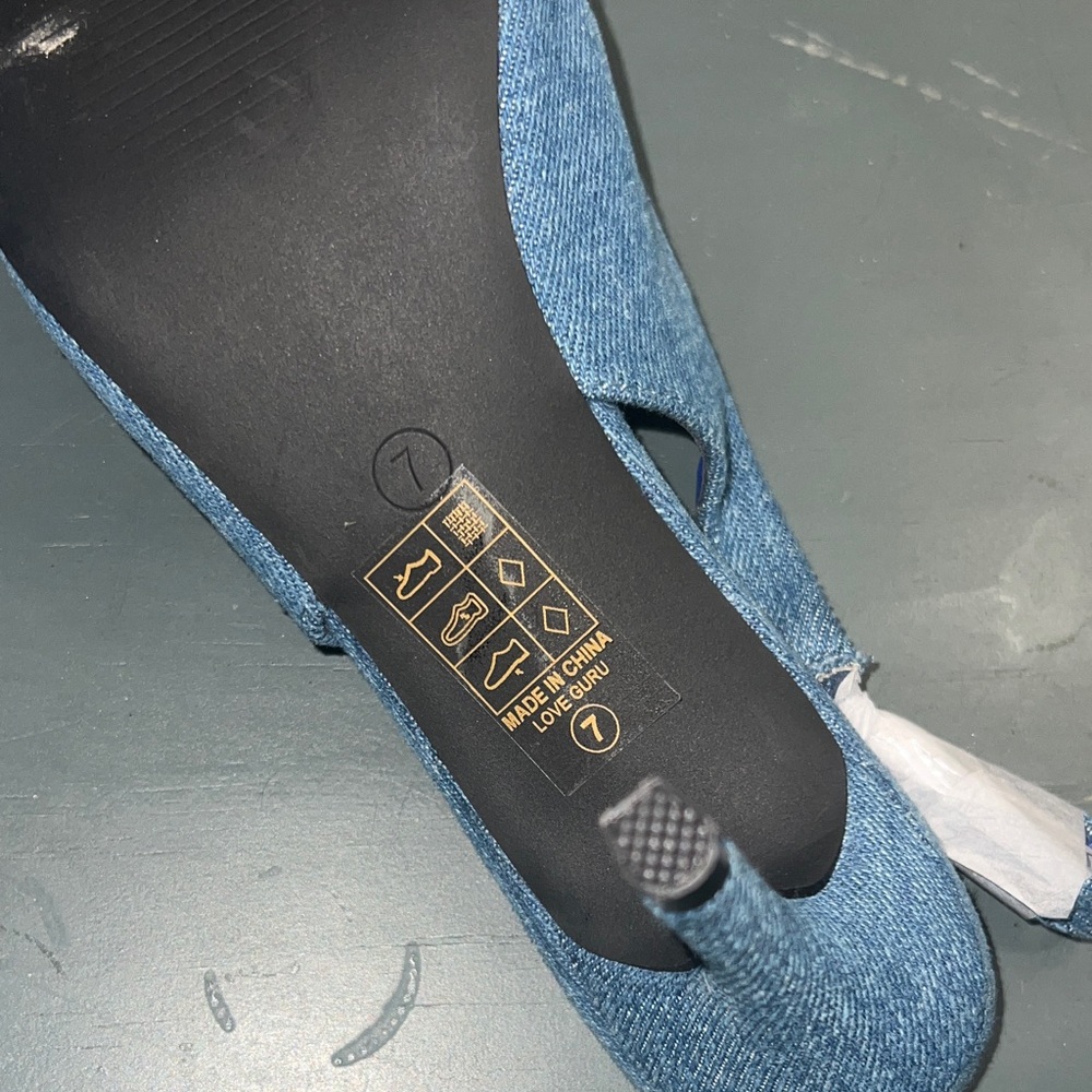 Elegant Blue Slingback Heels with Crystal Buckle - Picture 4 of 7